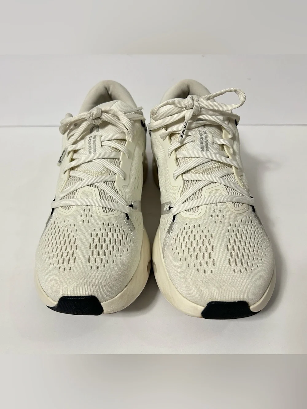 On Cloudsurfer  Women's Size 8.5 Maximum Cushioned Running Shoes Ivory/White